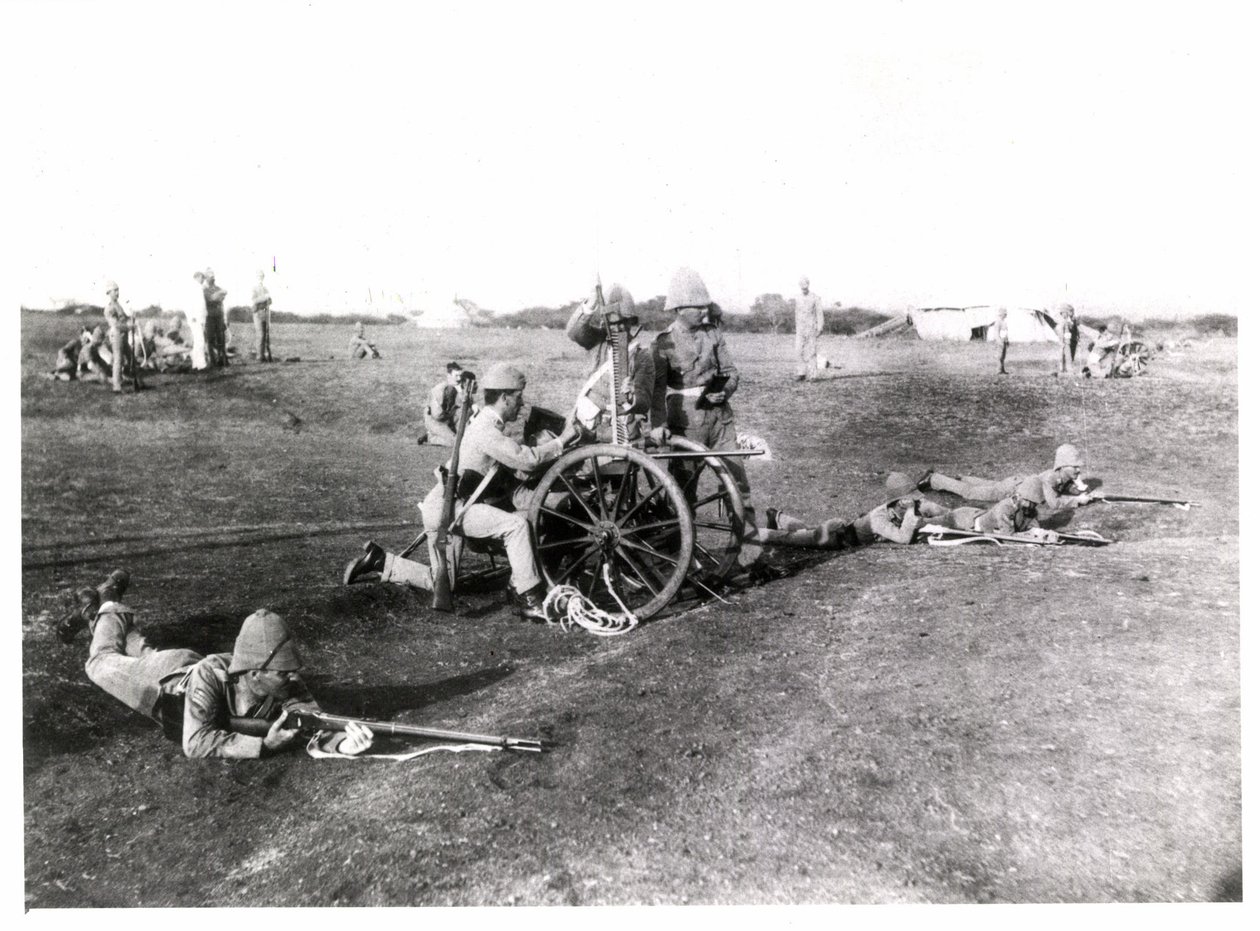 Membros do treinamento de Infantaria de Yorkshire do rei com Gardner Guns, 1890 por volta de de Unknown