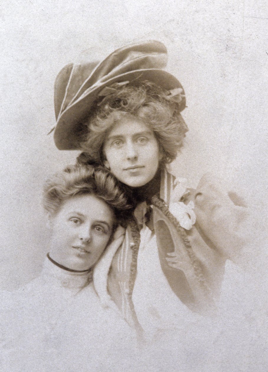 Natalie Clifford Barney e Renee Vivien, França, c.1900 (fotografia a preto e branco) de Unknown photographer