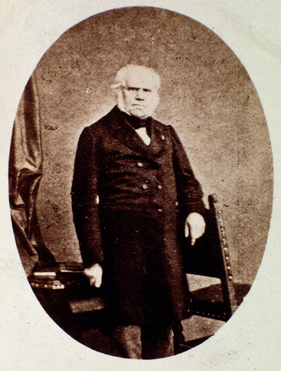 Retrato de François Joseph (François-Joseph) Fetis (1794-1871) musicólogo, compositor, crítico e professor belga Fotografia. Século XIX. Bolonha, musico civico de Unknown photographer