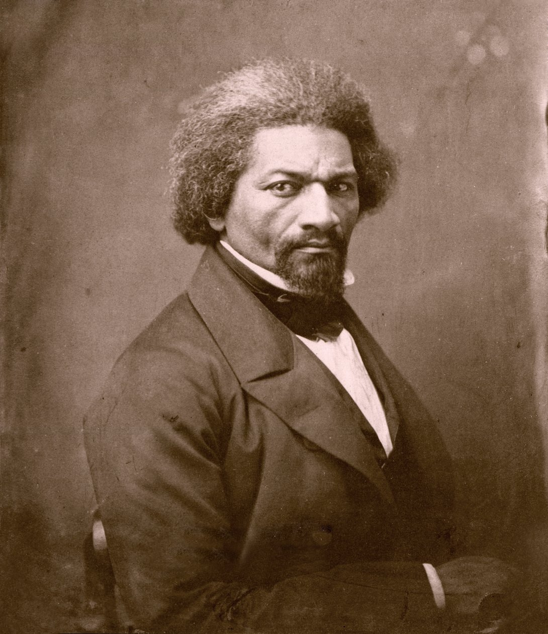 Retrato de Frederick Douglass (impressão de álbum) de Unknown photographer