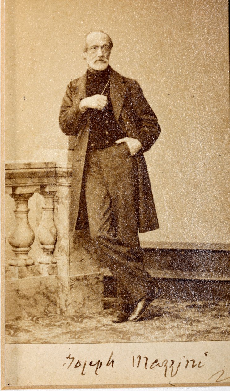 Retrato de Giuseppe Mazzini, com autógrafo (foto a p/b) de Unknown photographer