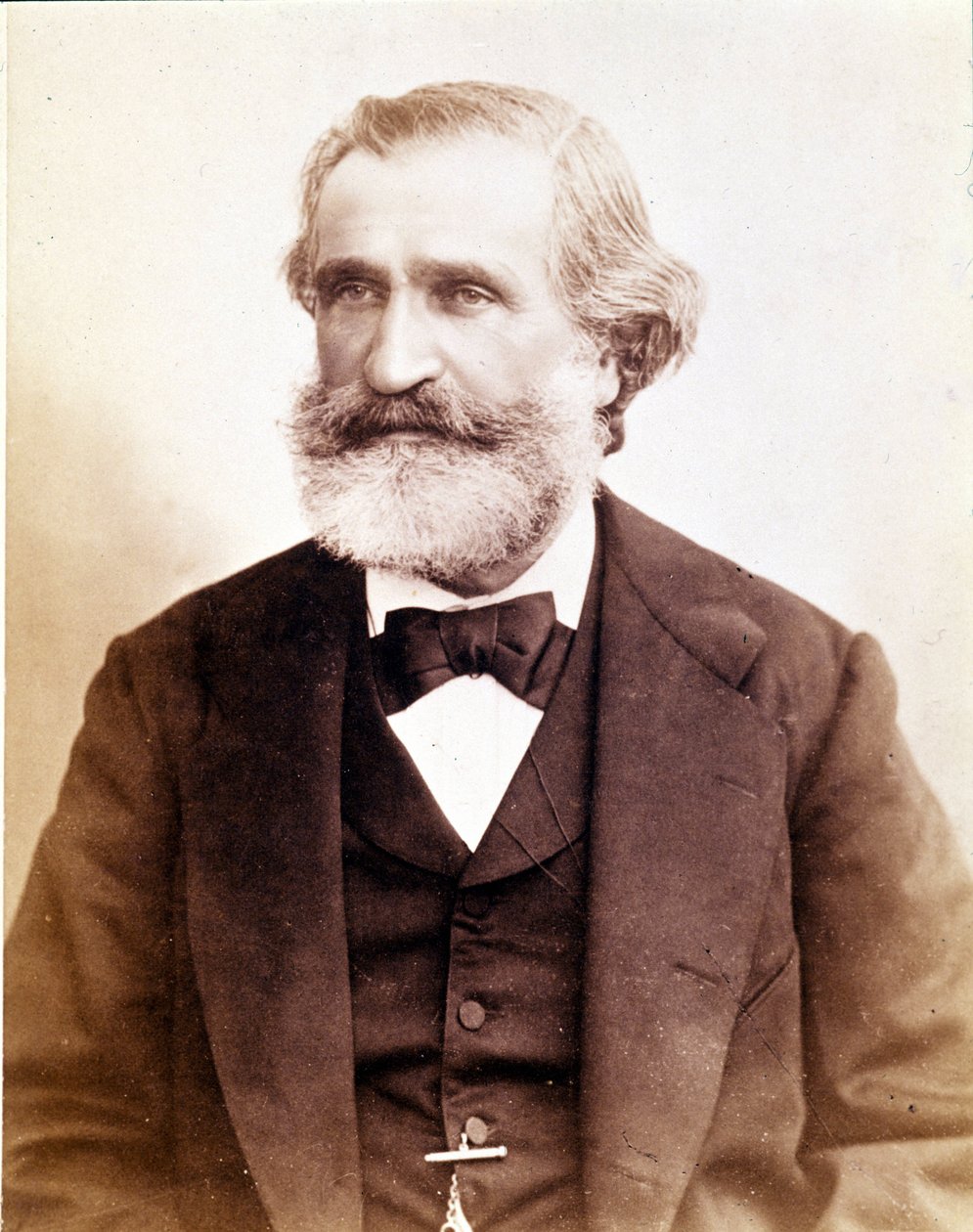 Retrato de Giuseppe Verdi por volta de 1870. Museu da escadaria de Milão de Unknown photographer