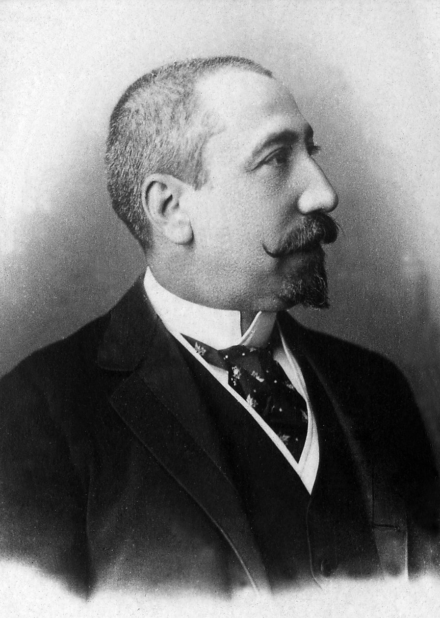 Retrato de Jacques Anatole Francois Thibault dit Anatole France (1844-1942), escritor e jornalista eleito para a Academia Francaise em 1896. de Unknown photographer