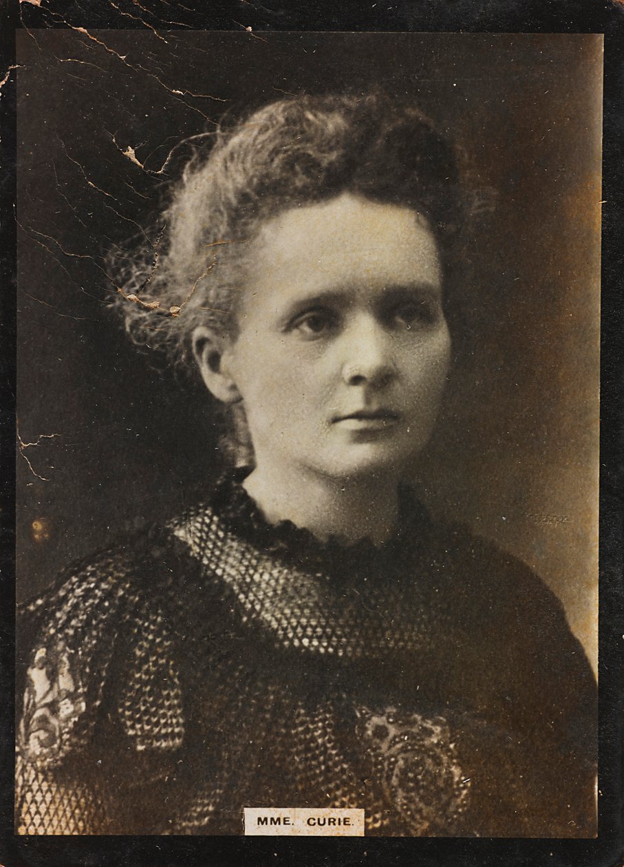 Retrato da química e física Marie Sk#322;odowska-Curie (1867-1934), mulher de Pierre Curie, Prémio Nobel da Física em 1903 com o marido e da Química em 1911 de Unknown photographer