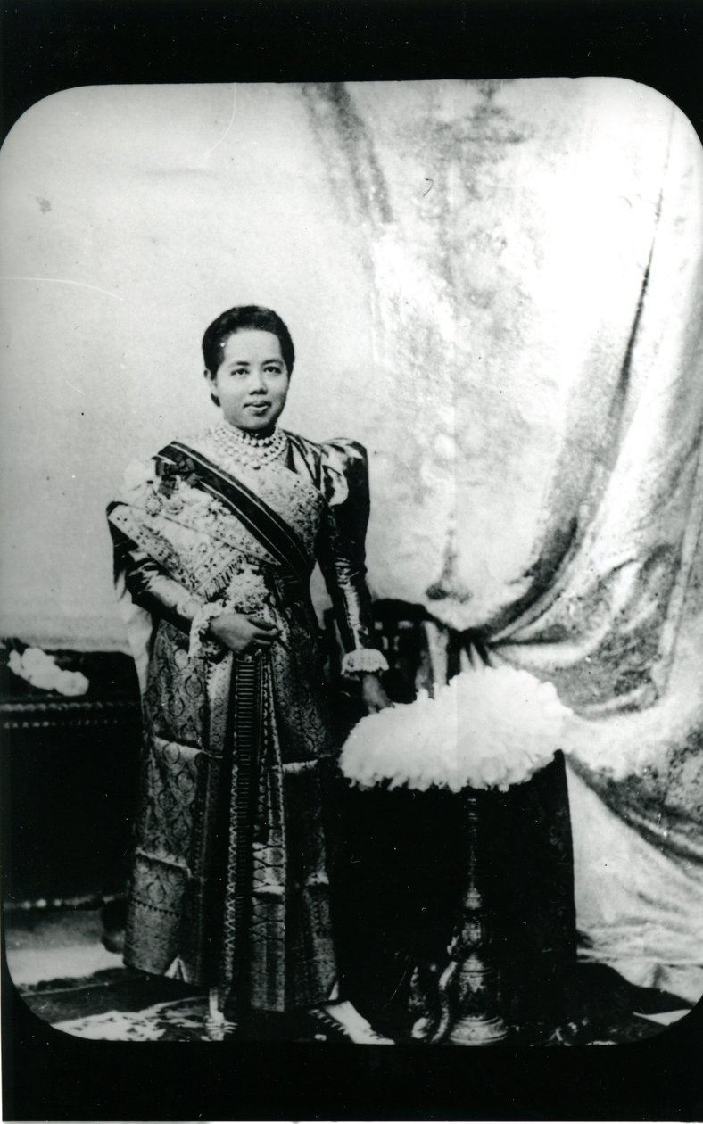Rainha Saovabha Phongsri, c.1880 (foto a p/b) de Unknown photographer
