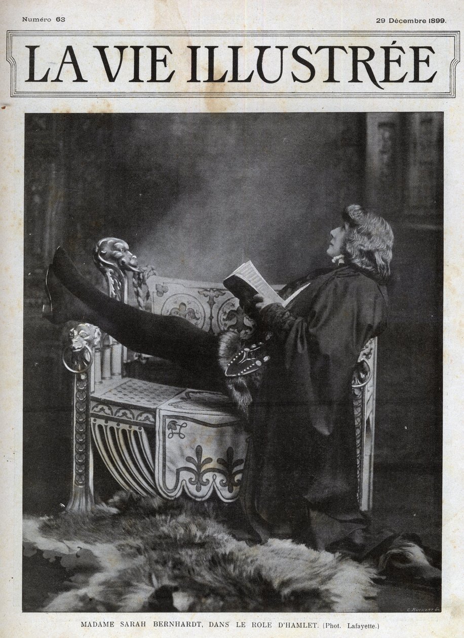 Sarah Bernhardt (1844-1923) no papel de Hamlet por Shakespeare - capa da Vida Ilustrada de 1899 de Unknown photographer