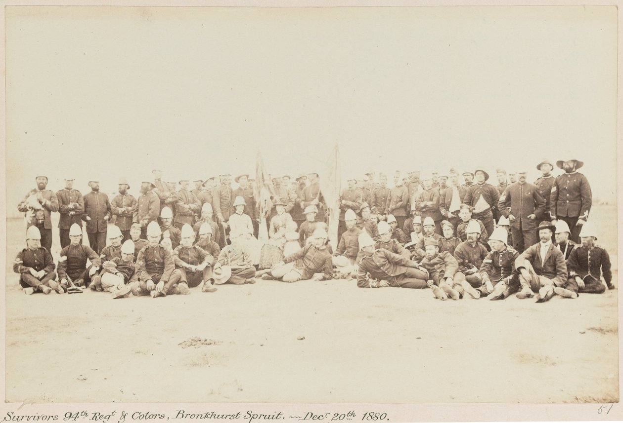 Survivors 94th Regt & Colors, Bronkhurst [sic] Spruit. - 20 de dezembro de 1880, Pretória, Guerra Transvaal (1880-1881), 5 de abril de 1881 (foto a p/b) de Unknown photographer