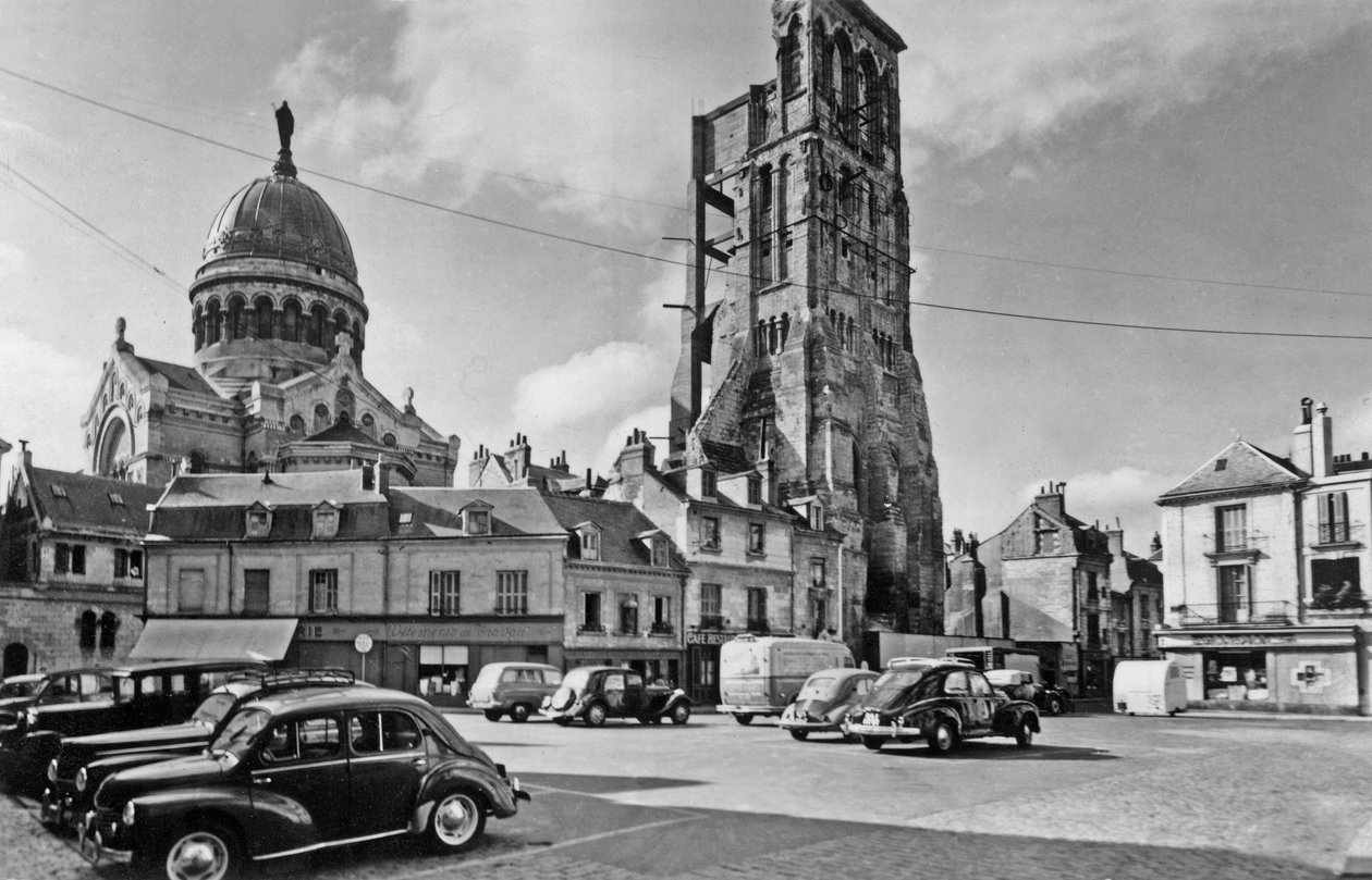 Tours, França: basílica de São Martinho, postal, c. 1960 de Unknown photographer