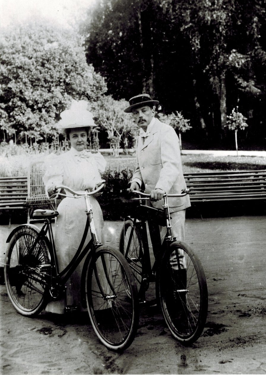 Vladimir Dmitrievich Nabokov (1870-1922) e Elena Ivanovna Rukavishnikova (1876-1939), Anónima. Fotografia de Unknown photographer