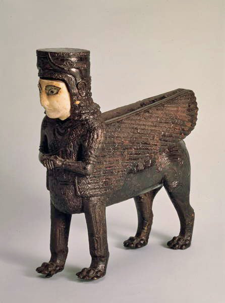Figura decorando um trono, encontrada no local de Toprak Kale, perto de Van (bronze e pedra) de Urartian