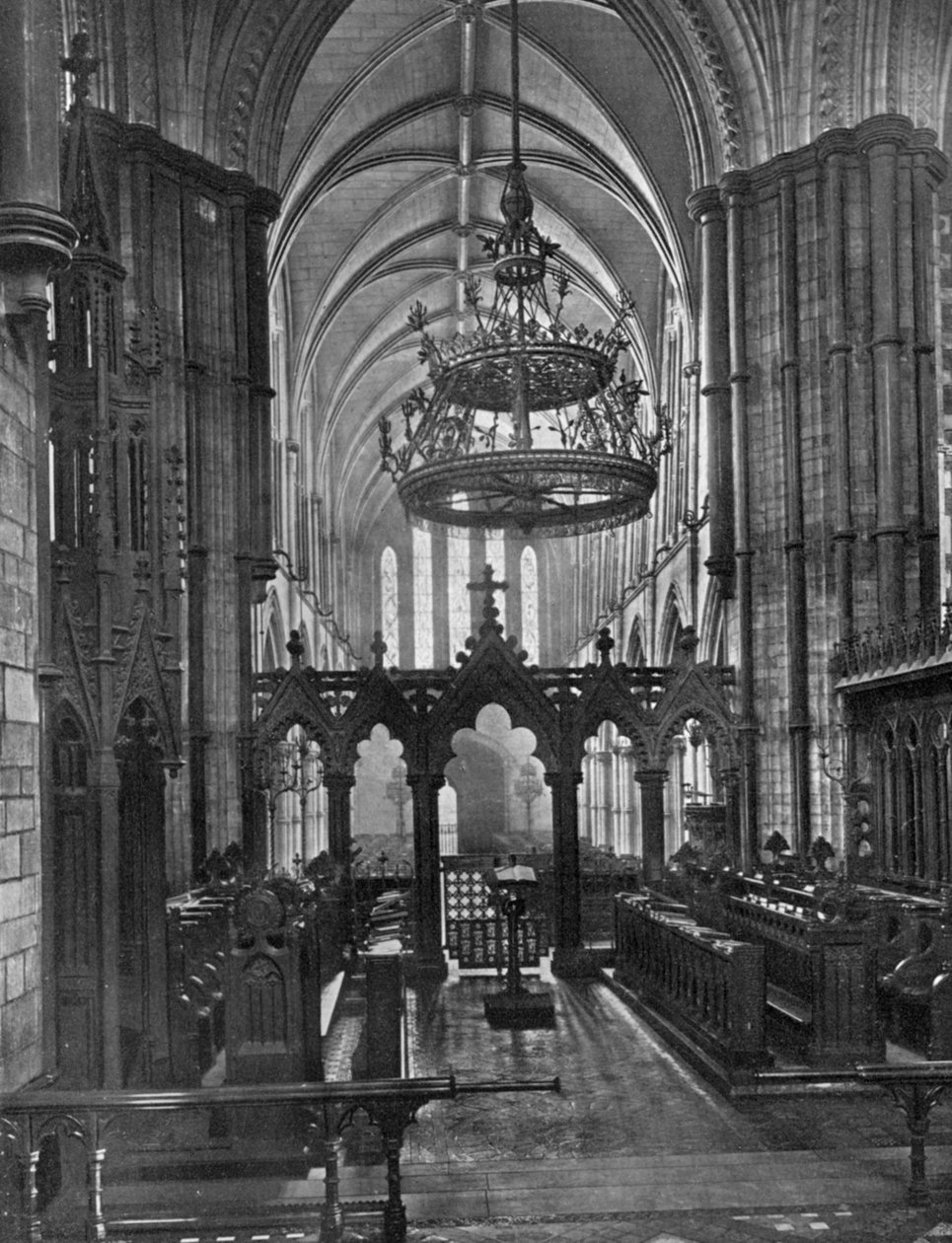 Interior da catedral da igreja de Cristo, Dublin, Irlanda, 1924-1926. de Valentine and Sons Ltd