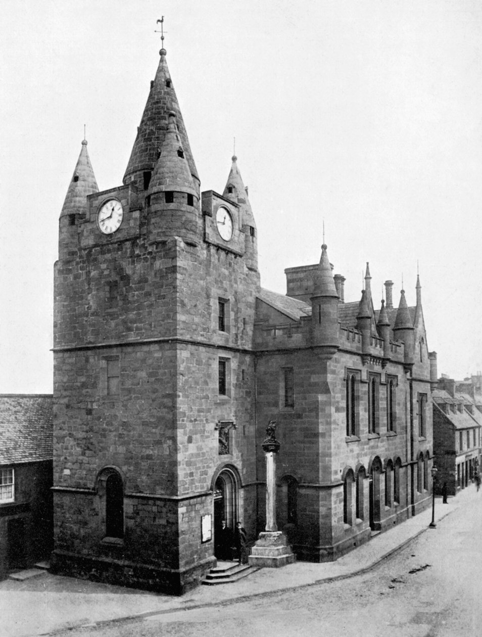 Torre velha, Tain, Ross e Cromarty, Escócia, 1924-1926. de Valentine and Sons Ltd