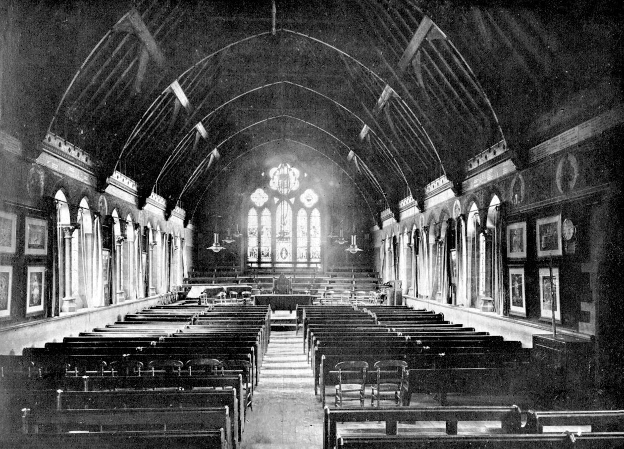 Escola, Uppingham, Rutland, 1924-1926. de Valentine and Sons Ltd