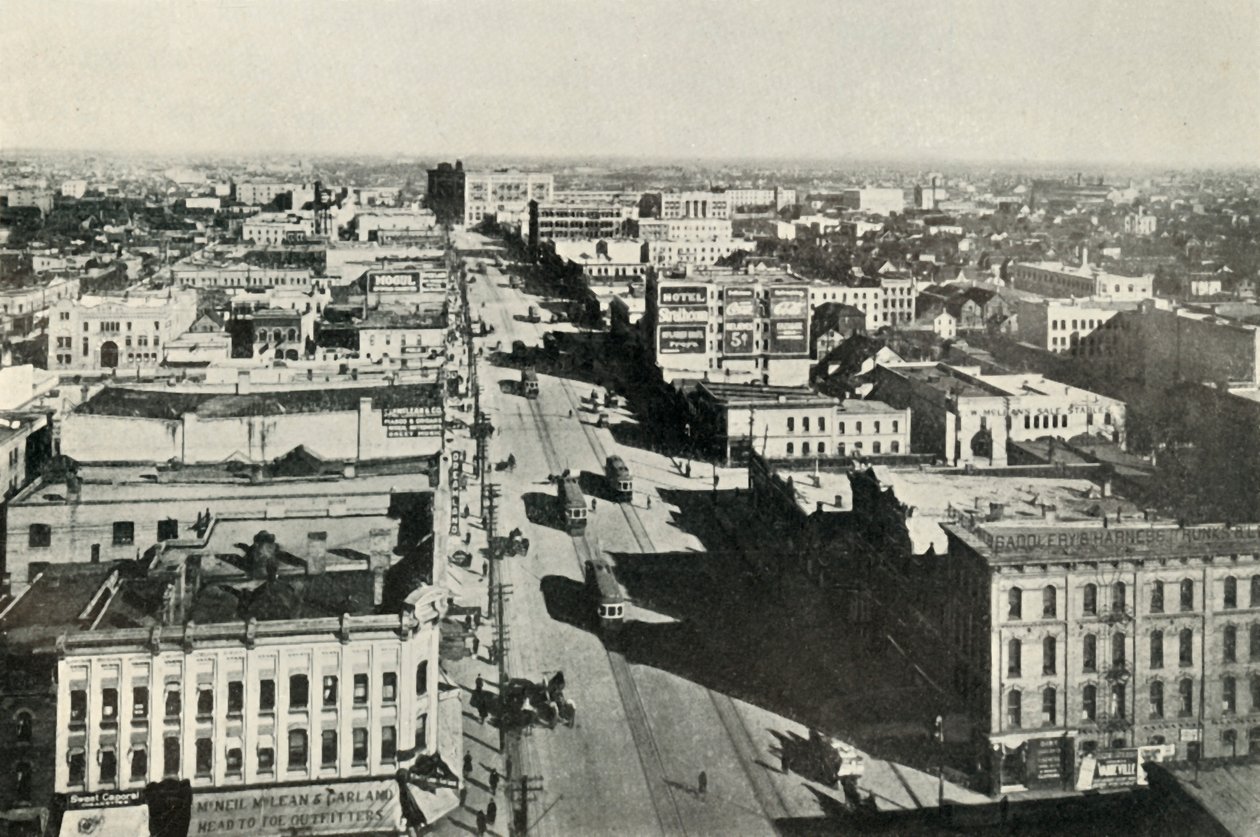 Hoje em Winnipeg, olhando a rua principal. - O rápido crescimento do Canadá moderno, c1930. de Valentine and Sons Ltd