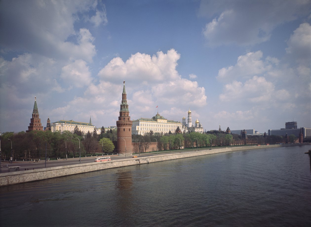 O grande palácio do Kremlin no rio Moskva, 1767-1775 de Vasili Ivanovich Bazhenov