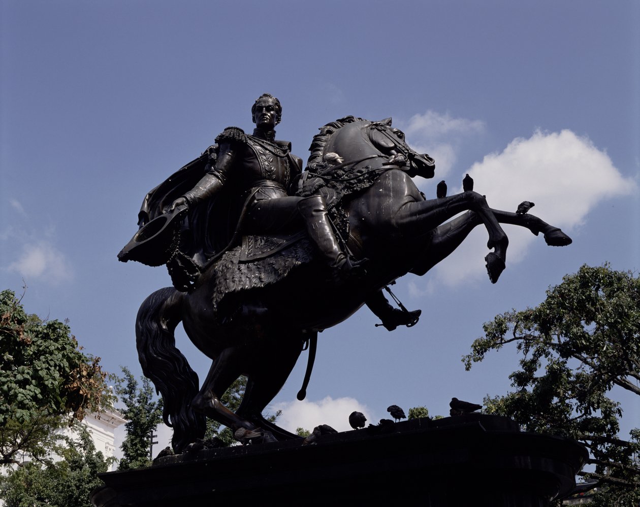 Monumento a Simón Bolívar na Praça Bolívar (bronze) de Venezuelan School