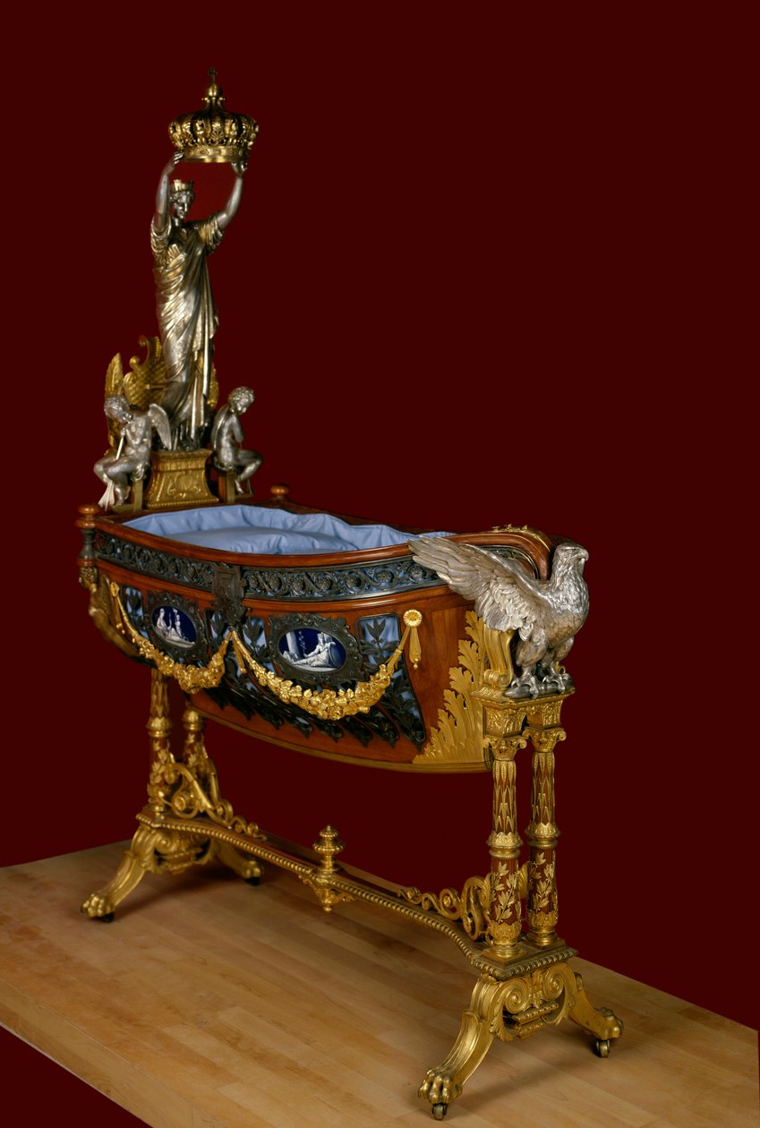 Berço do príncipe imperial Eugênio Luís José (1856-1879), filho de Napoleão III feito em prata, esmalte, bronze e madeira pelo arquiteto Victor Balard no modelo do berço do rei de Roma. 1856 Paris, Musee Carnavalet de Victor Baltard