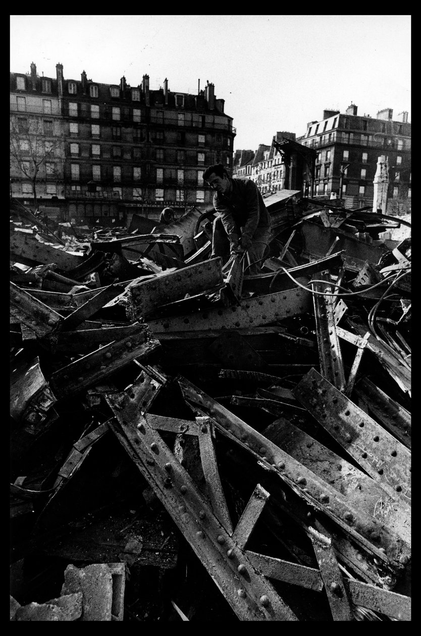Demolição do mercado central em Paris, em agosto de 1971(foto a p/b) de Victor Baltard