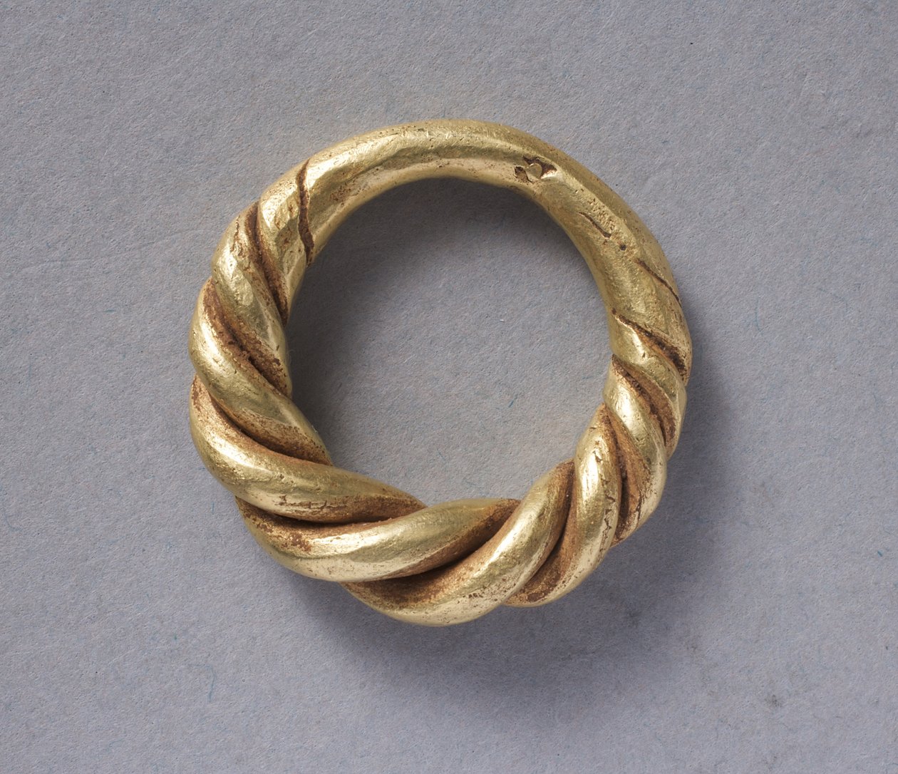 Anel anular (ouro) (ver também 325691) de Viking
