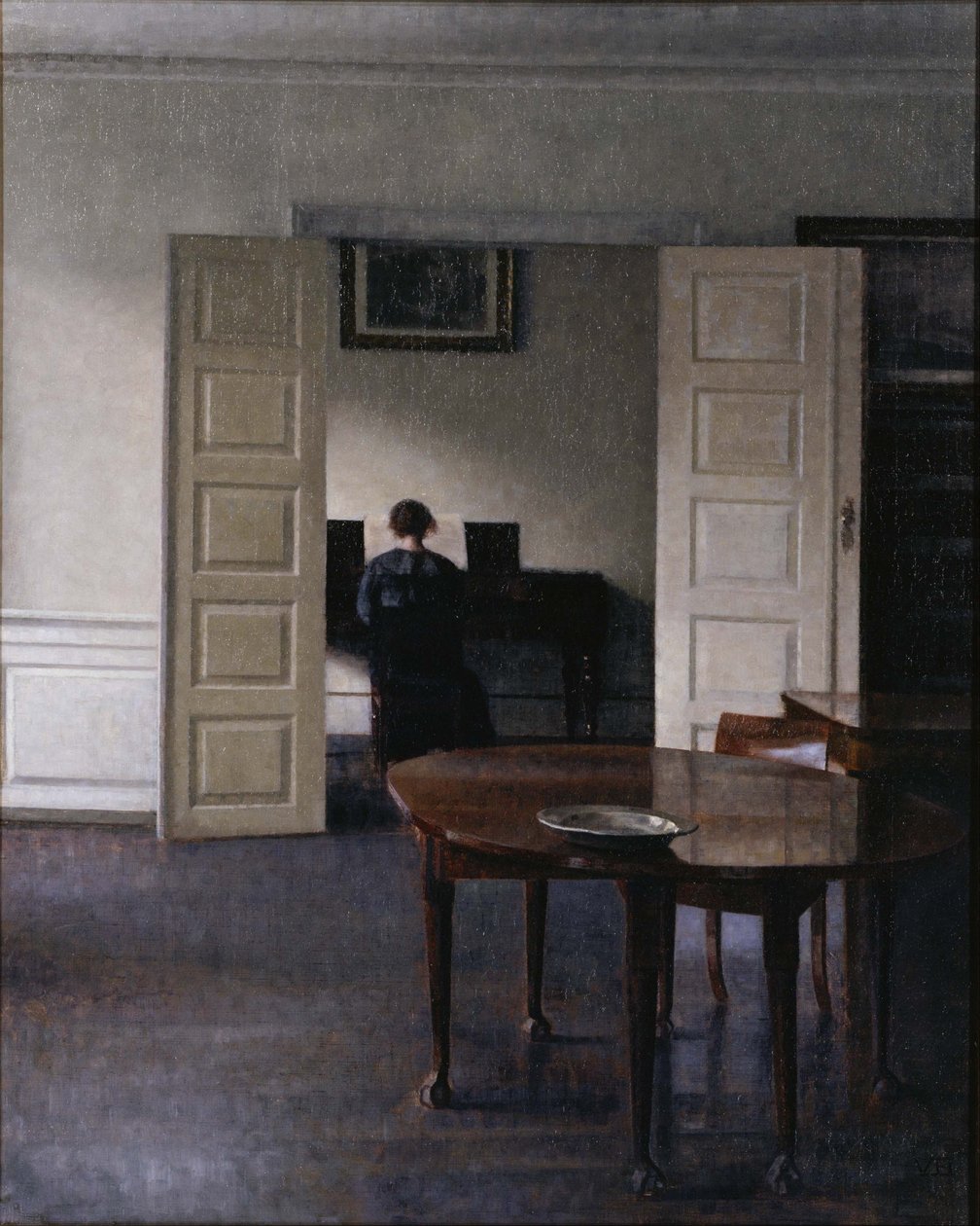 Interior com Ida tocando piano de Vilhelm Hammershøi