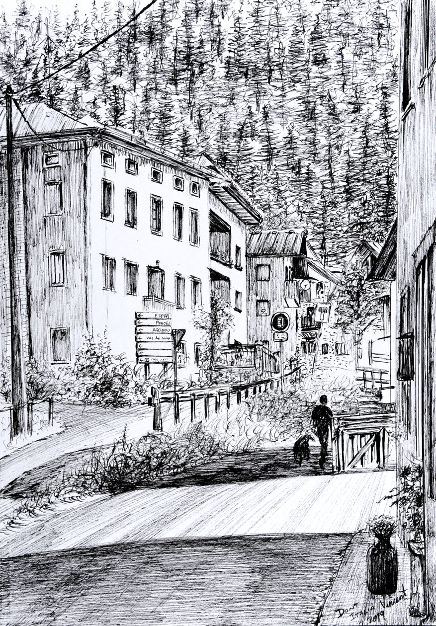 Rua principal em Dont Itália, 2019 de Vincent Alexander Booth