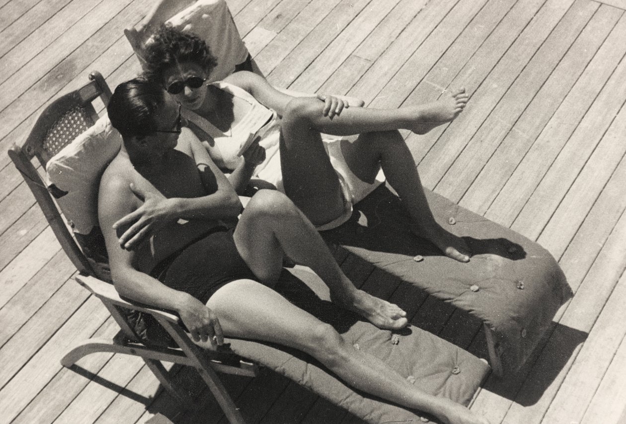 Casal a bordo do navio de cruzeiro "Oceania", do álbum "At the Edge of Oceania 28th July to 10th August 1935 de Vincenzo Balocchi