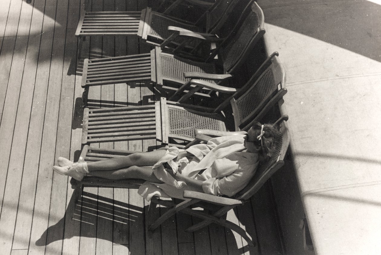 Passageiro a bordo do navio de cruzeiro "Oceania", do álbum "At the Edge of Oceania 28th July to 10th August 1935 de Vincenzo Balocchi