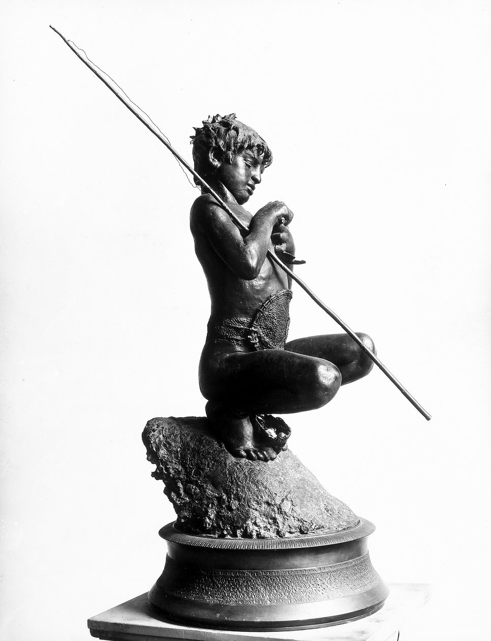 O pequeno pescador (bronze) de Vincenzo Gemito