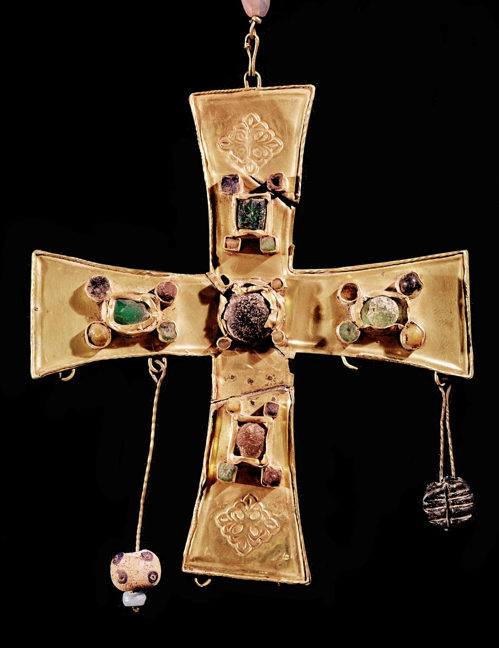 Cruz de Torredonjimeno (metal incrustado com pedras preciosas e ornamentos florais, séc. 6-7) de Visigothic