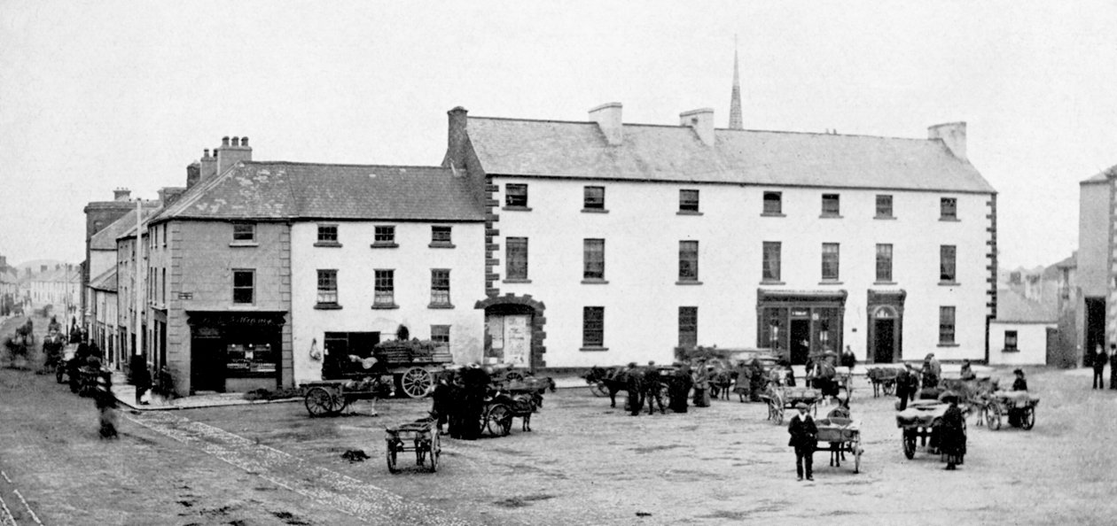 Praça, Mountmellick, Condado de Laois, Irlanda, 1924-1926. de W. Lawrence