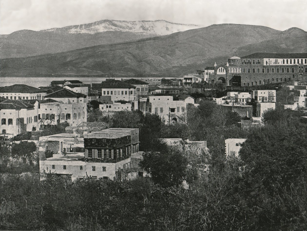 Vista da cidade com o Monte Líbano, Beirute, 1895. de W and S Ltd