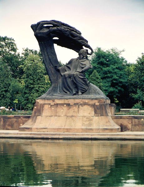 Estátua de Frederic Chopin (1810-49) 1928 de Waclaw Szymanowski