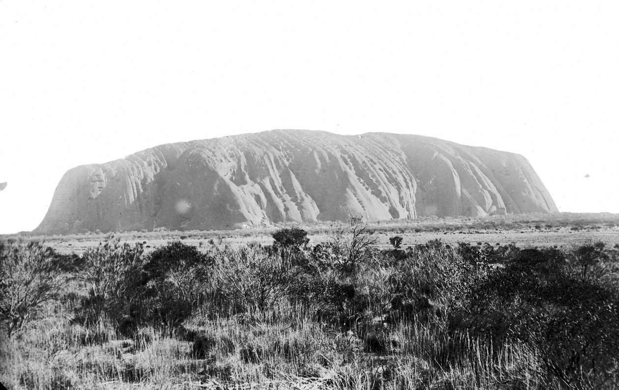 Uluru, Ayers Rock, Austrália central, 1894 de Walter Baldwin Spencer