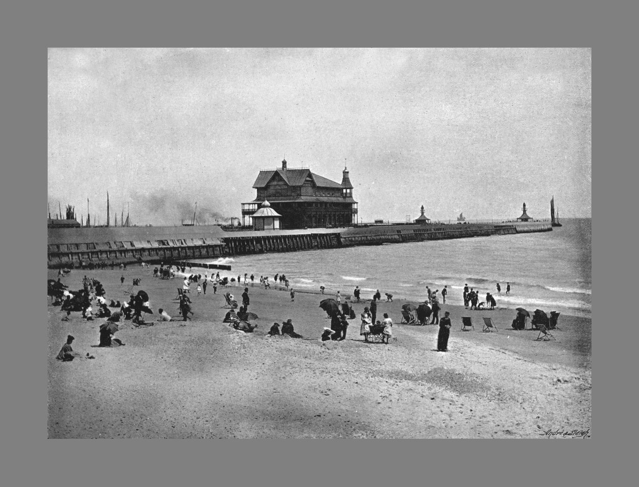 O cais, Lowestoft, c1900 de Walter Boughton