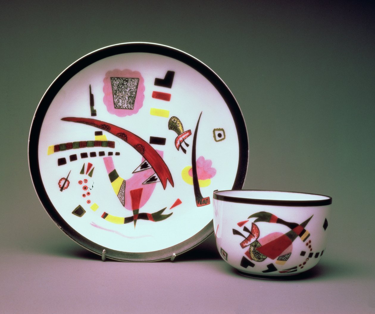 Taça com pires, 1923 (porcelana) de Wassily Kandinsky