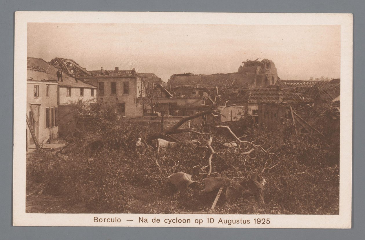 Borculo -- Após o ciclone de 10 de Agosto de 1925 de Weenenk and Snel