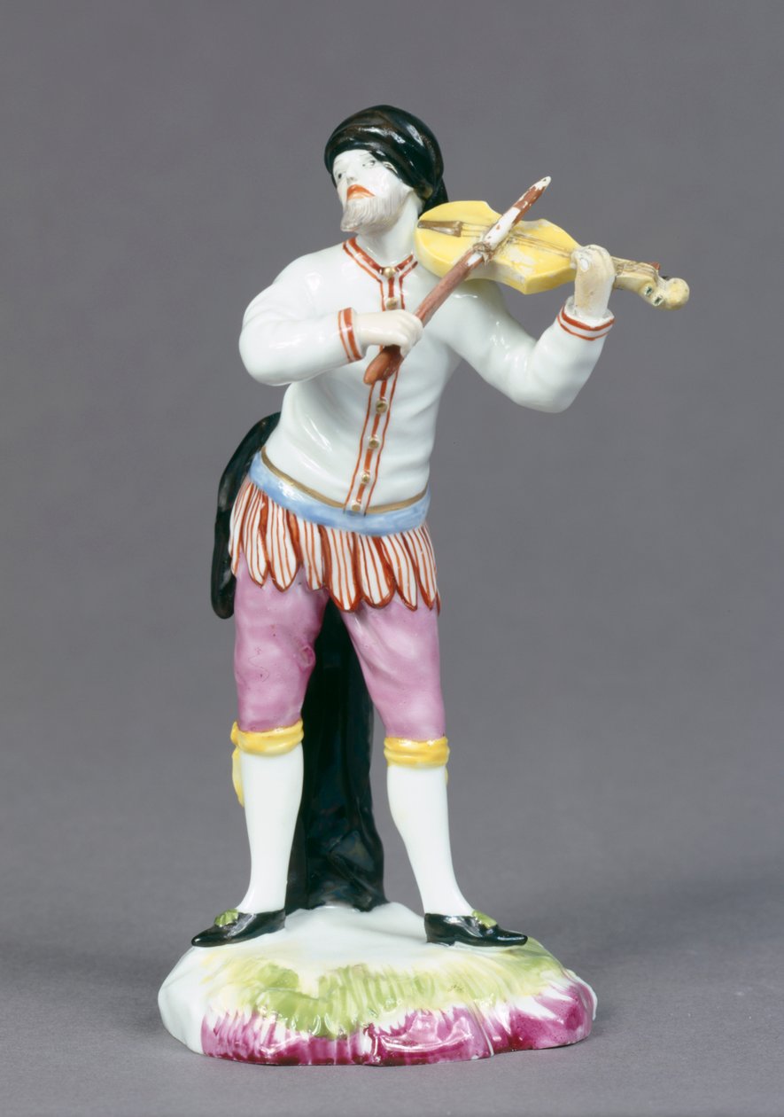 Arlequim Tocando o Violino, do grupo &39;Commedia dell&39;Arte&39;, produzido pela Fuerstbischoefliche Fayencemanufaktur Fulda, c.1770 (porcelana) de Wenzel Neu