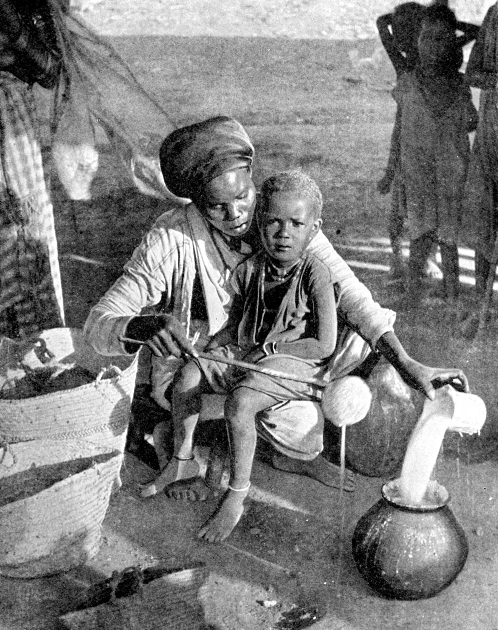 Recolhendo mirra e incenso, Somália, África, 1936. de Wide World Photos
