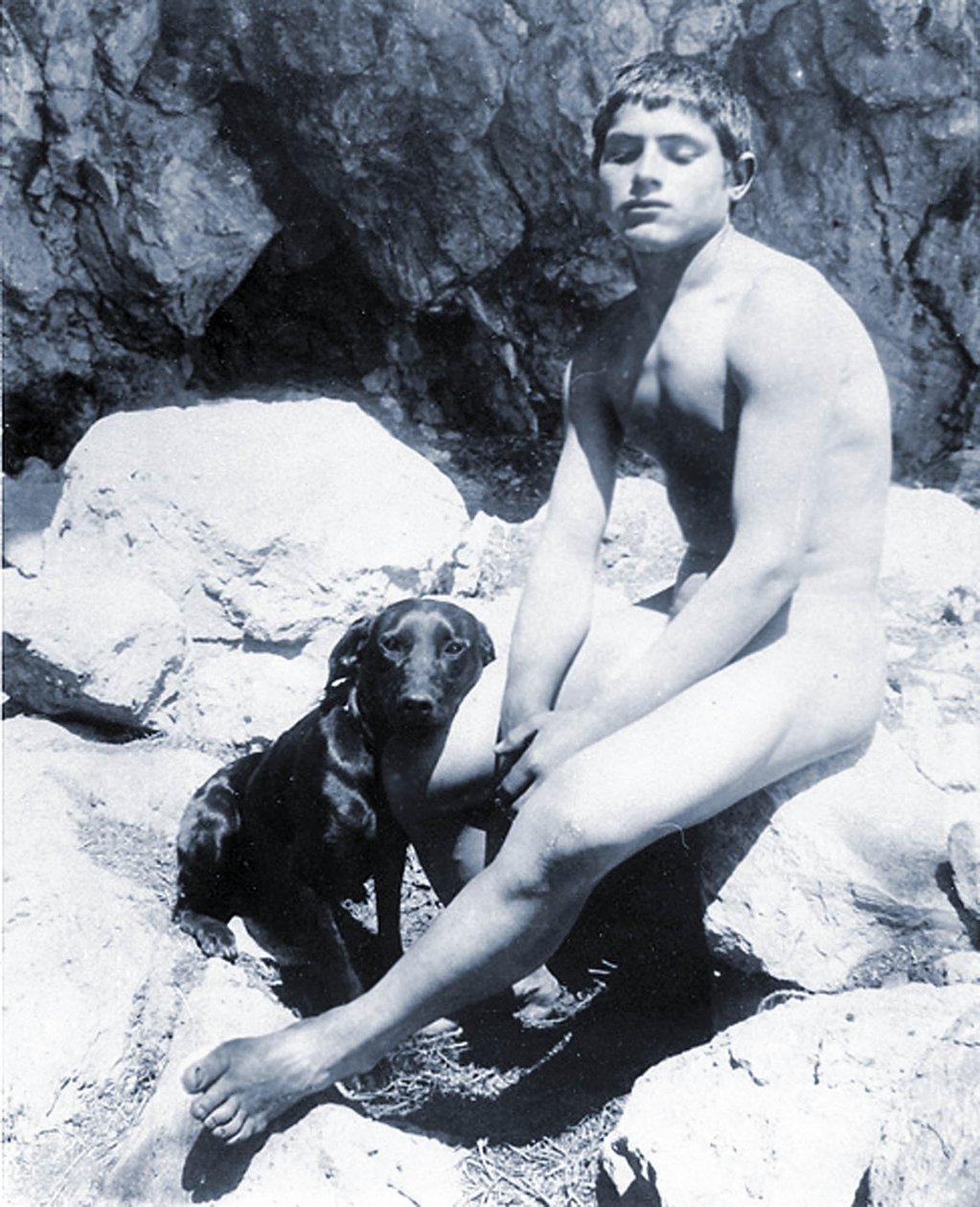 Estudo de um menino nu com cachorro, c.1901 (cianotipo) de Baron Wilhelm von Gloeden