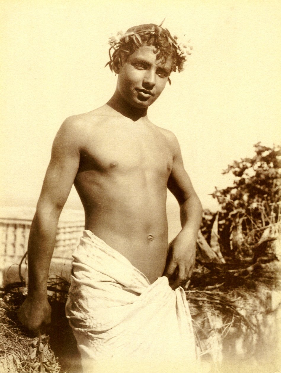 Estudo de um menino, Nápoles, c.1899 (foto sépia) de Baron Wilhelm von Gloeden