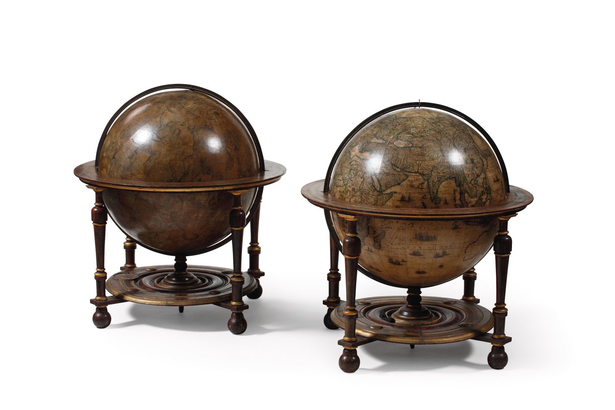 Grande par de globos de biblioteca, o terrestre 1645-48, o celestial após c.1630 de Willem Blaeu