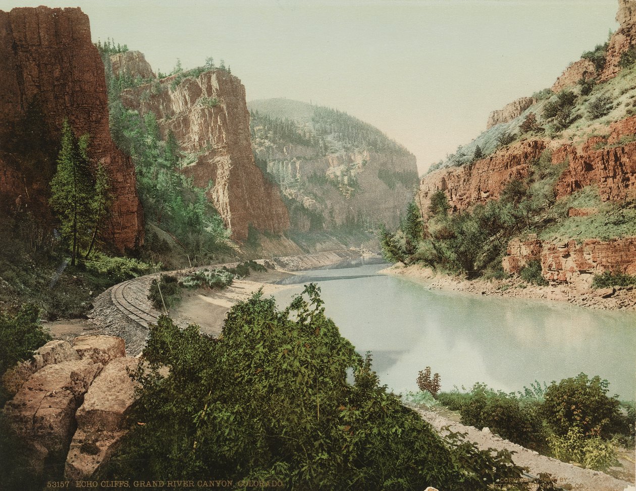 Echo Cliffs, Grand River Canyon, Colorado, cerca de 1880 de William Henry Jackson