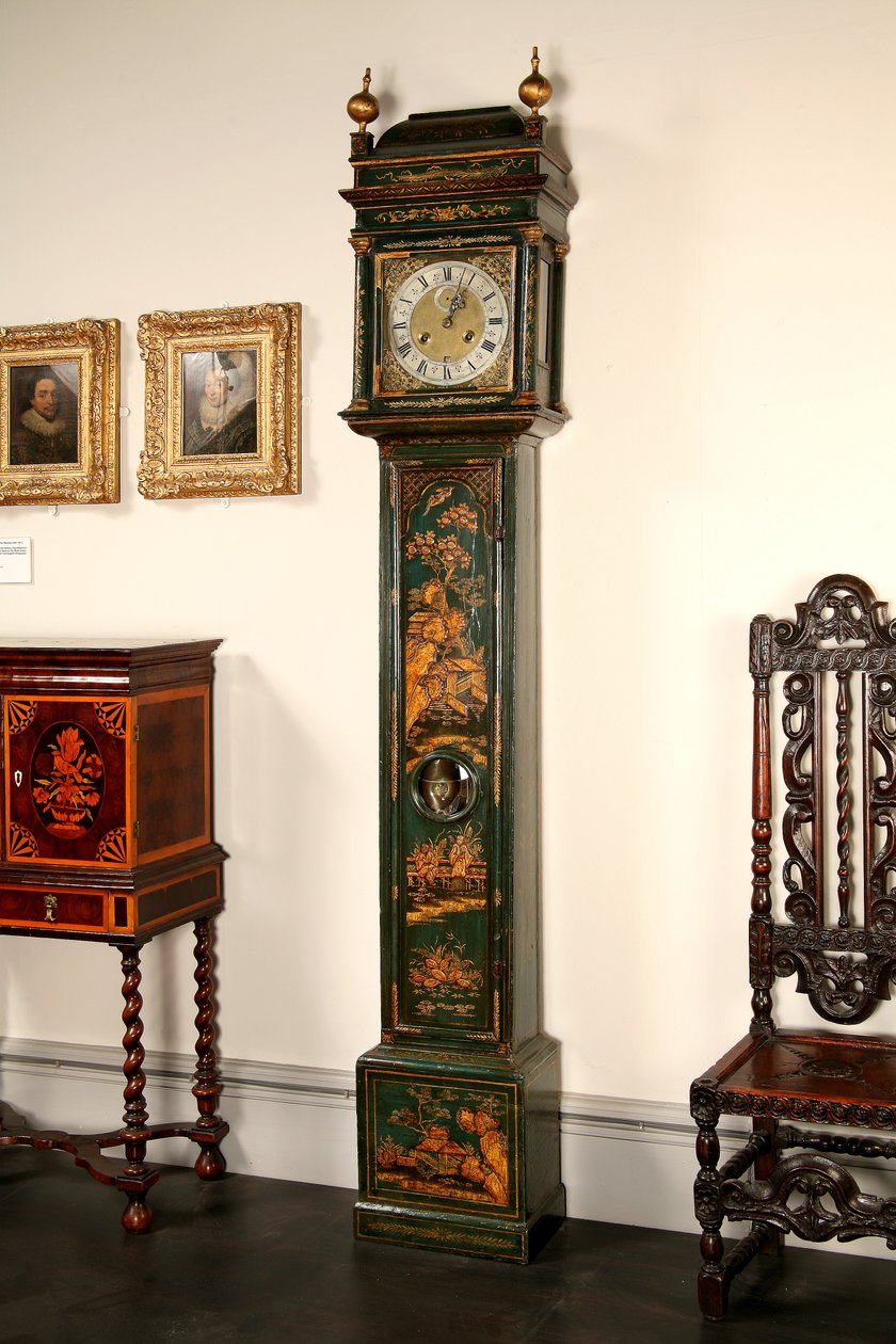 Relógio de caixa longo, 1680-85 (madeira macia) de William Holloway