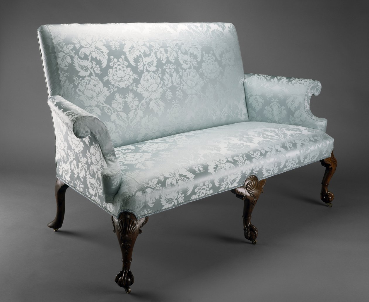 Canapé, c.1735 (madeira de nogueira e estofados) de William I attr.to Hallett