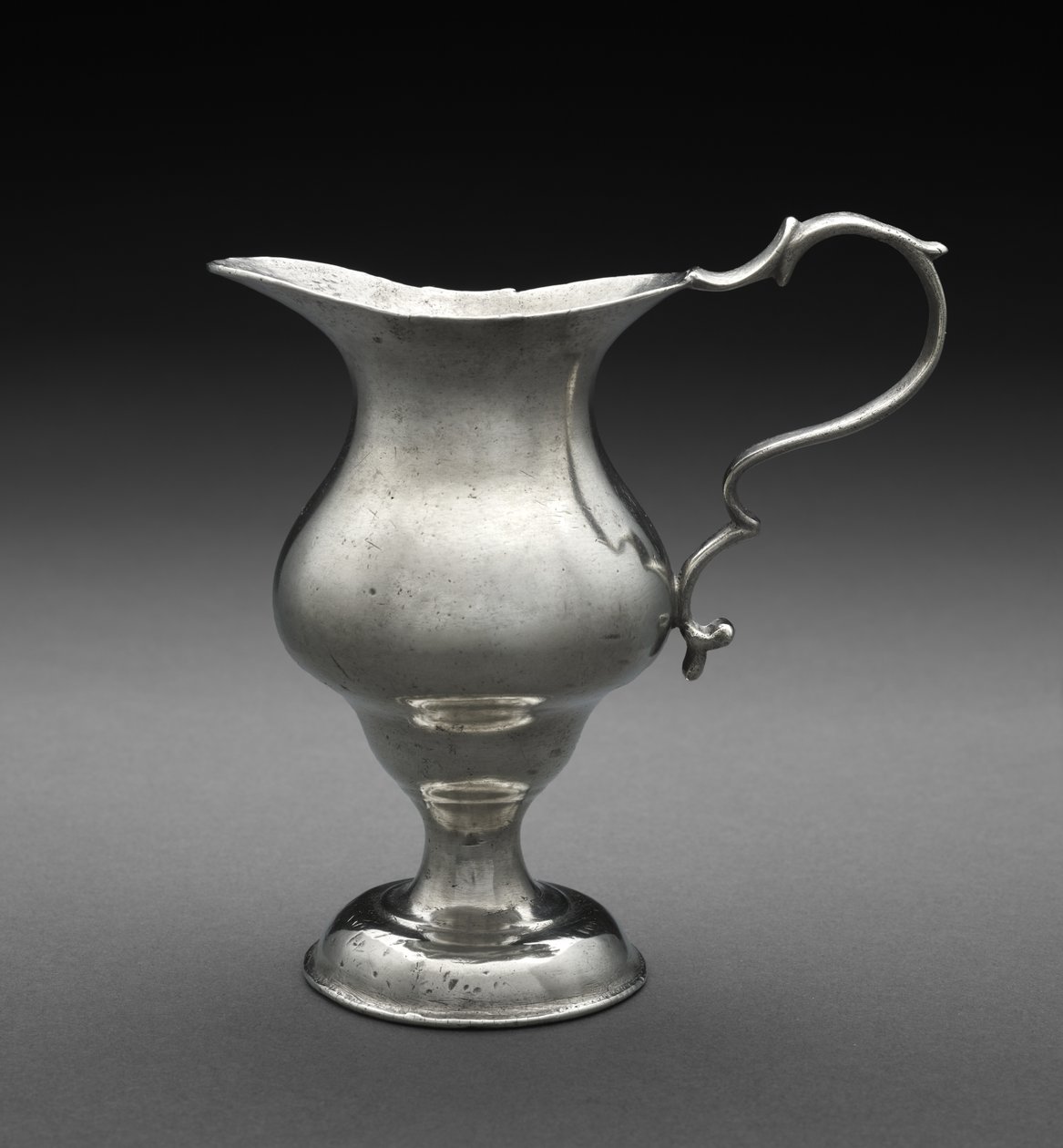 Pote de creme, c.1764-98 (estanho) de William (attr.to) Will