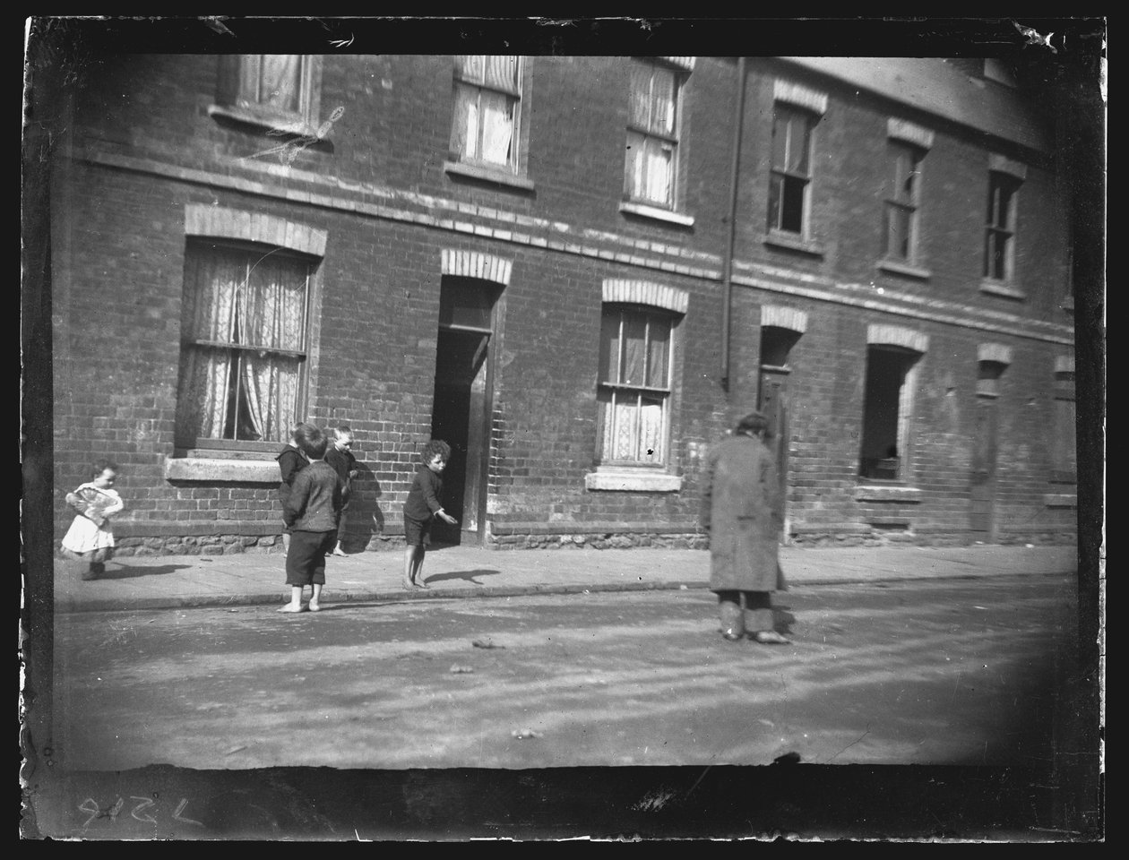 Rua Nora, Cardiff, 1892. de William Booth