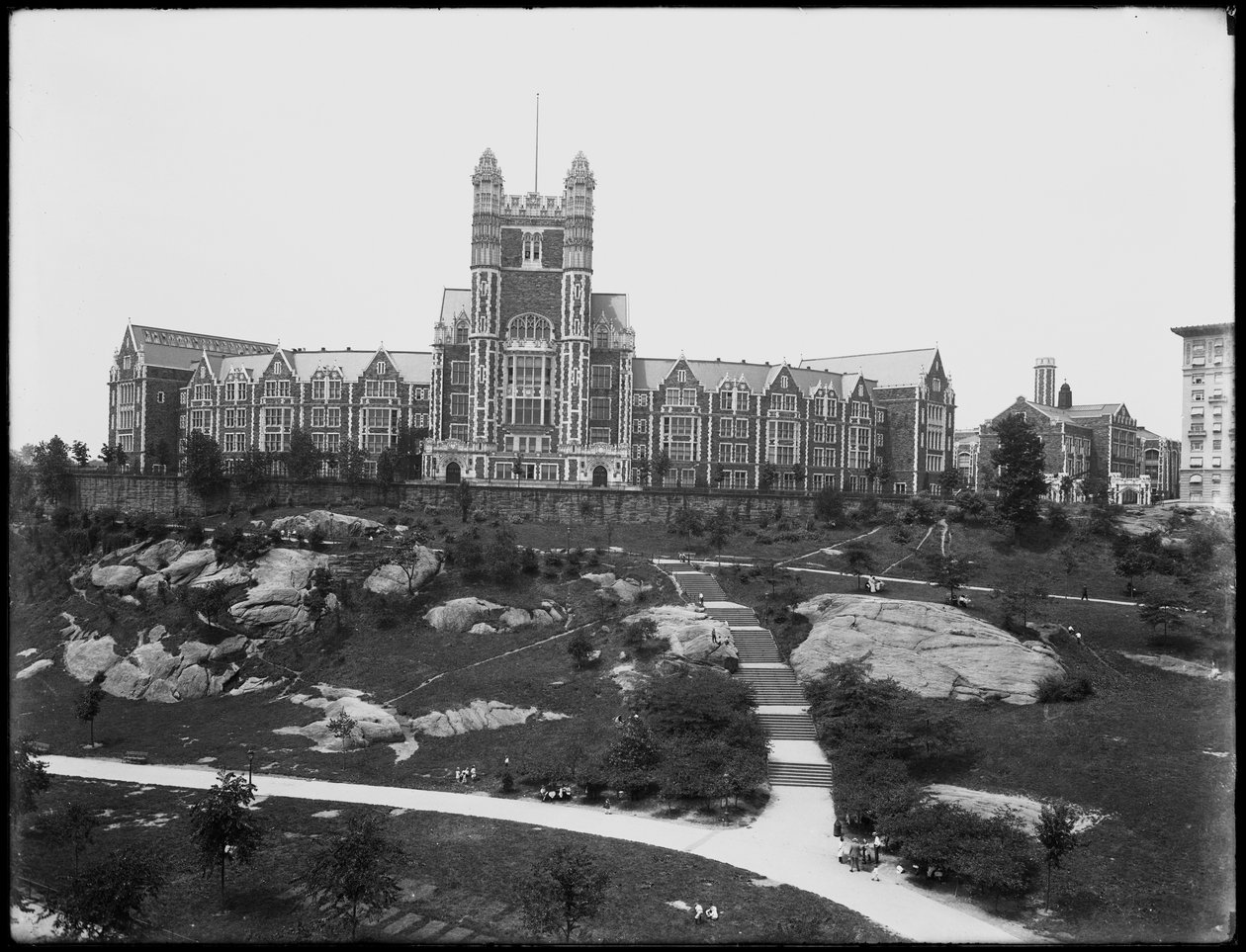Campus da City College of New York, visto da Avenida St. Nicholas, Nova York, 13 de julho de 1914 de William Davis Hassler