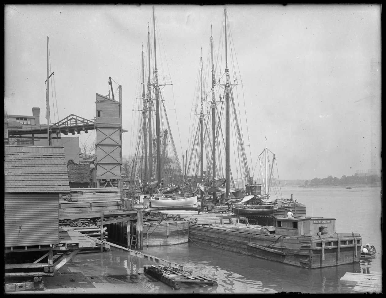 Docas, e, barcos, ligado, waterfront não identificado, possivelmente, rio harlem, inwood, nova iorque, c.1910 de William Davis Hassler