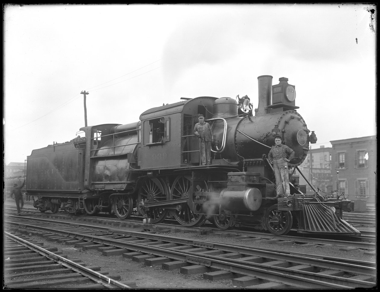 Locomotiva da estrada de ferro de Erie, vista lateral, c.1911-12 de William Davis Hassler