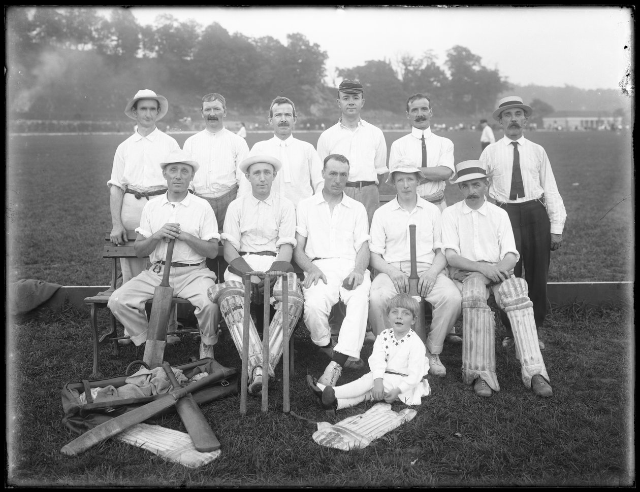 Retrato de grupo do Holdsport Cricket Club, c.1911-12 de William Davis Hassler